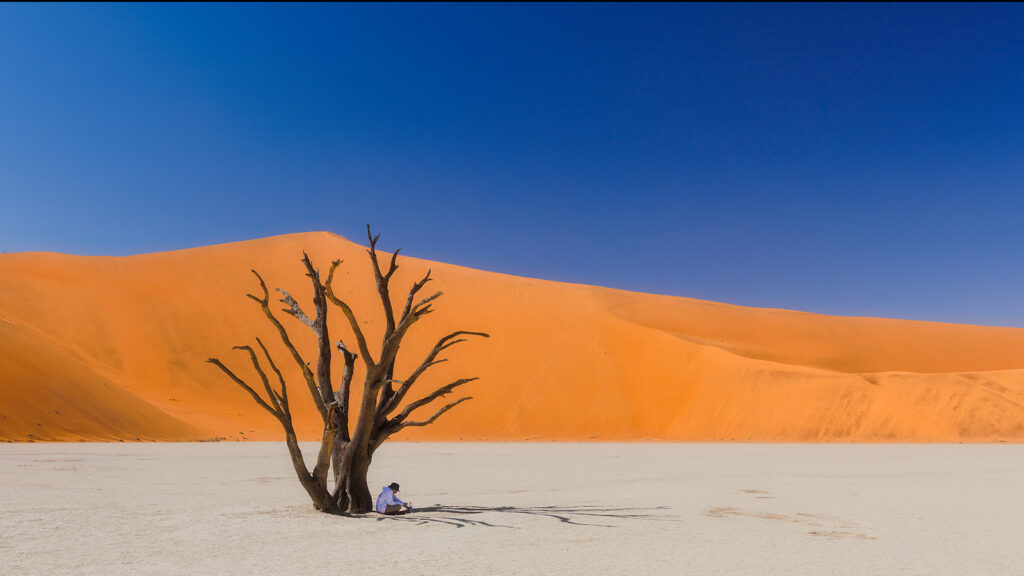 Sussosvlei - Dead Vlei by Kevin Blake